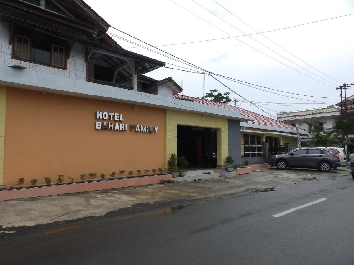 Bahari Family Hotel Bitung Buitenkant foto