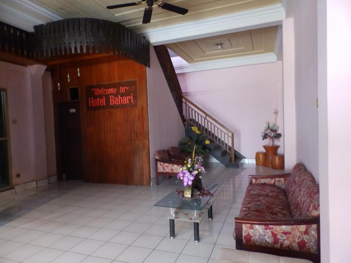 Bahari Family Hotel Bitung Buitenkant foto