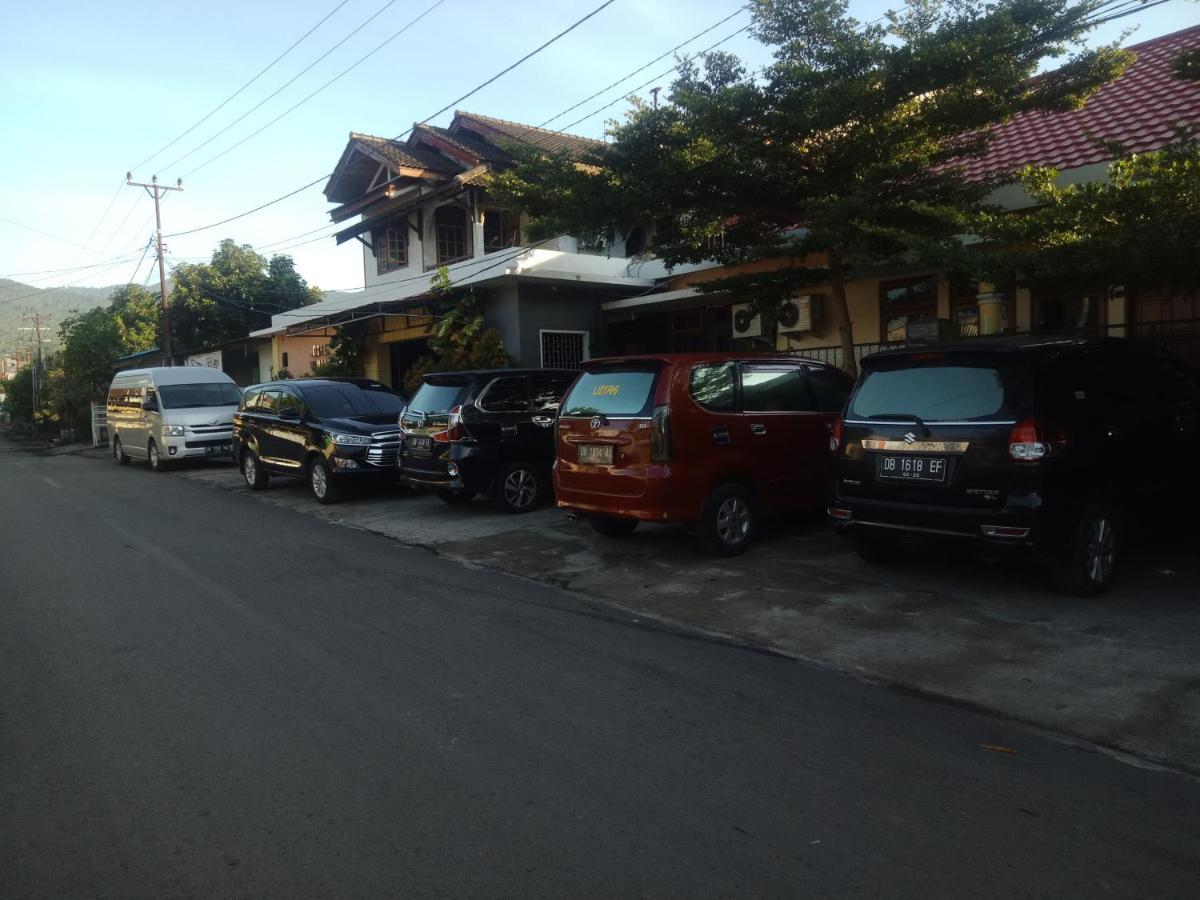 Bahari Family Hotel Bitung Buitenkant foto
