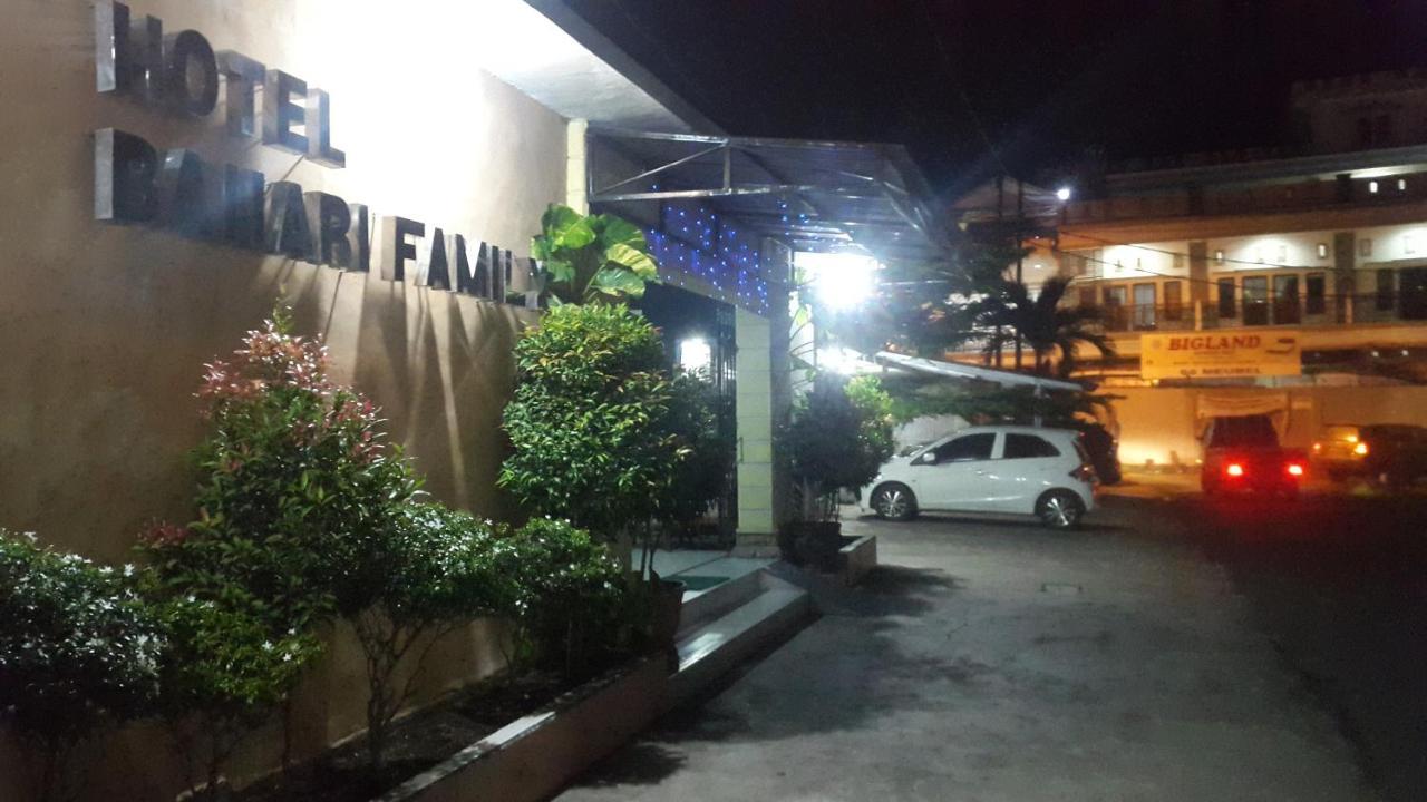 Bahari Family Hotel Bitung Buitenkant foto